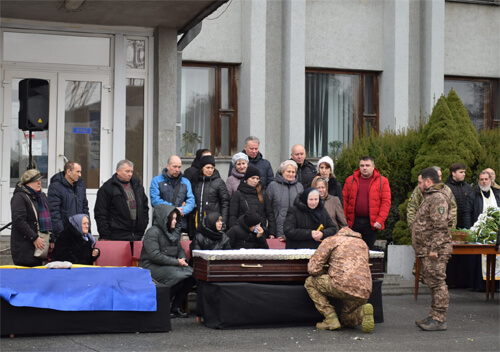 На першому місці для нього були підлеглі та побратими: Шепетівка прощалася з Героєм