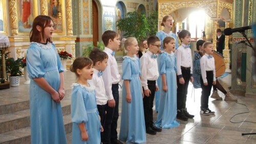 На Шепетівщині під час благодійного фестивалю колядок і щедрівок збирали гроші на ЗСУ