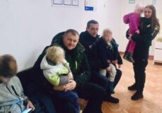 У громаді на Хмельниччині з сім’ї вилучили чотирьох маленьких дітей