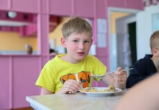 Всесвітня продовольча програма підтримує шкільне харчування на Хмельниччині