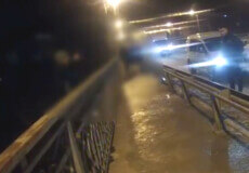 На Хмельниччині чоловік хотів стрибнути з 38-метрового мосту