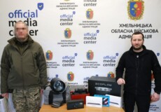 Працівники Хмельницької ОВА задонатили на закупівлю обладнання для сил ППО 240 тисяч гривень