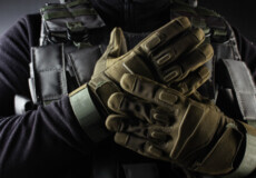 Тактичні рукавички: захист, комфорт та функціональність