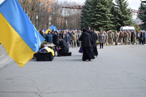 У Шепетівці попрощалися зі снайпером, який був взірцем мужності й патріотизму