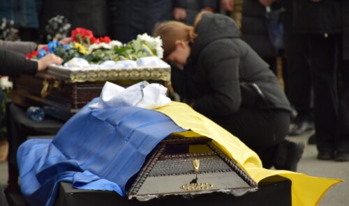 У Шепетівці попрощалися зі снайпером, який був взірцем мужності й патріотизму