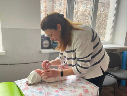 Малюкам у Славуті реабілітаційну допомогу надає ерготерапевт та фізичний терапевт