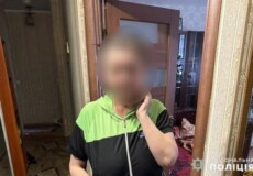 На Хмельниччині жінка кривдила свою матір-пенсіонерку