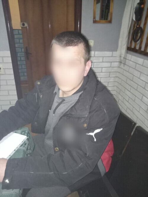 На Хмельниччині засуджений зізнався, що переносив по території колонії наркотики