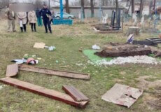 Чоловік через ревнощі познущався над могилою військового: інцидент у сусідній із Хмельниччиною області