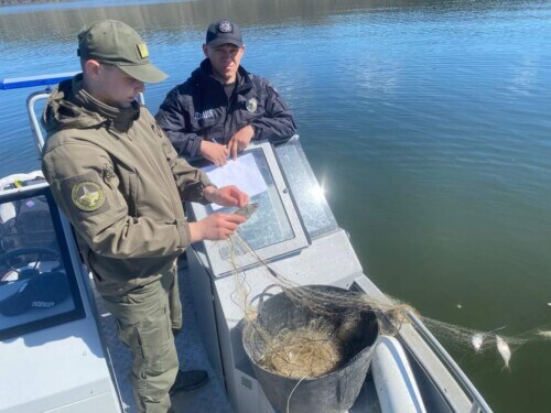 У невідомих власників на Хмельниччині вилучили улов на суму понад чверть мільйона гривень