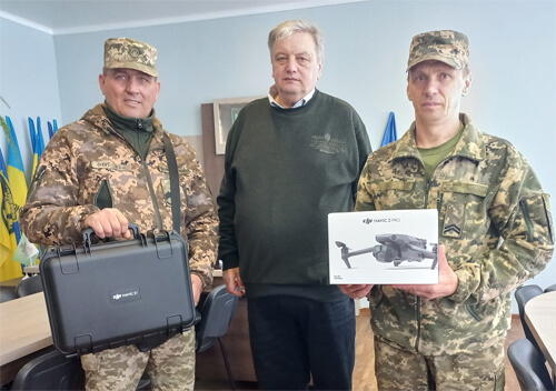 Громада на Шепетівщині передала на фронт бойових «пташок»