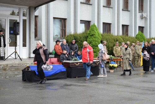 Віддали останню шану воїну з позивним «Маріуполь», якому Шепетівка припала до душі