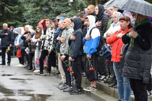 Віддали останню шану воїну з позивним «Маріуполь», якому Шепетівка припала до душі