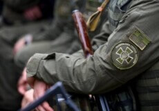 Нацгвардійці зможуть примусово зупиняти автомобіль, застосовувати кайданки та електрошокери 