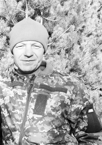 У День Героїв Шепетівка прощалася із загиблим захисником