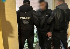 На Шепетівщині жінку та її молодого спільника судитимуть за продаж товару «з рук в руки»