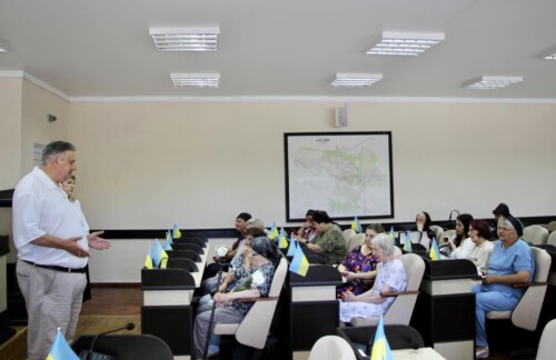 У Нетішині рідним загиблих Героїв вручили відзнаки «За честь і мудрість»