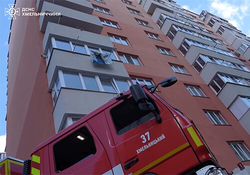 У Хмельницькому під час пожежі врятували двох підлітків