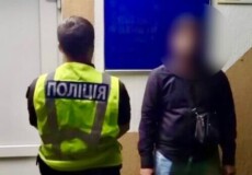 У сусідній із Хмельниччиною області три роки нелегально перебував індус