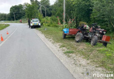 Літнього водія мотоблока із Шепетівщини ушпиталили до обласної лікарні