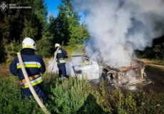 На Хмельниччині горіла автівка