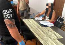 За 14000 доларів США обіцяли вплинути на медиків та службовців ТЦК: викрито злочинну групу