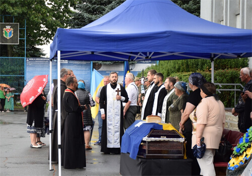 У Шепетівці провели у засвіти солдата Валерія Маліновського