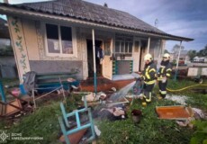 На Хмельниччині під час пожежі врятували чоловіка