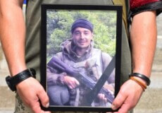 У Шепетівці попрощалися із захисником, якого майже два роки вважали зниклим безвісти