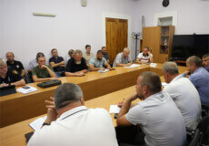 На Хмельниччині провели нараду з керівниками громад щодо переходу усіх шкіл в офлайн навчання