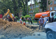 У Шепетівці на одній із вулиць сталася масштабна аварійна ситуація