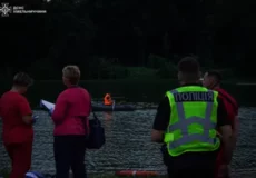 Вранці у Хмельницькому з річки витягли тіло 15-річного підліка