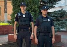 У Хмельницькому чоловік сильно побив собаку