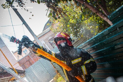 У Хмельницькому вдень горіла допоміжна споруда