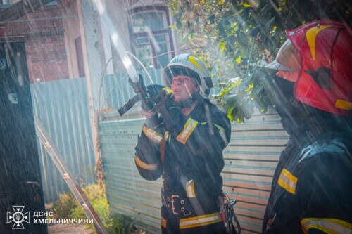 У Хмельницькому вдень горіла допоміжна споруда
