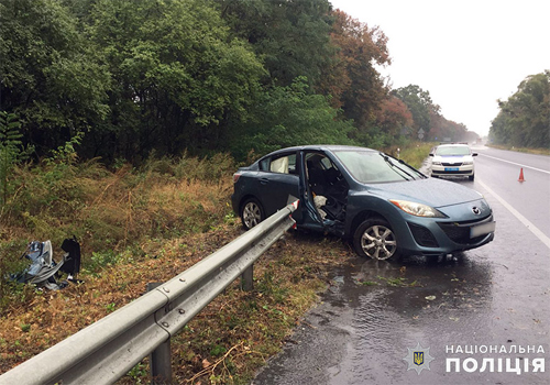 На Хмельниччині в ДТП загинула пасажирка автомобіля Mazda