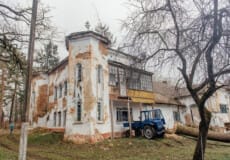 На Хмельниччині волонтери хочуть врятувати палац