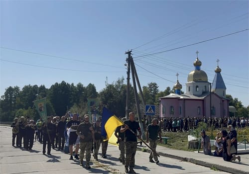 Громада на Шепетівщині провела у засвіти двох воїнів