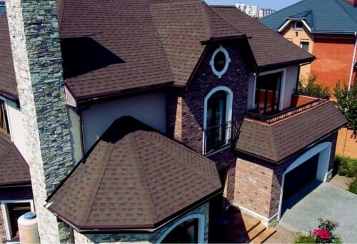Як бітумна черепиця зберігає свої властивості