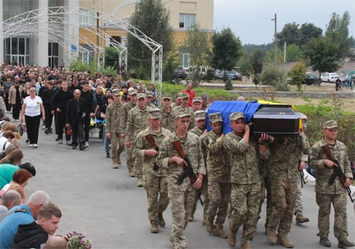 На Шепетівщині попрощалися із військовим, який загинув у Полтаві
