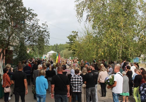 На Шепетівщині попрощалися із військовим, який загинув у Полтаві