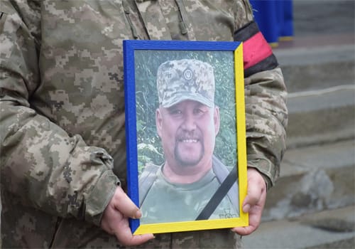 У Шепетівці прощалися із казахом, який мав велике серце українця