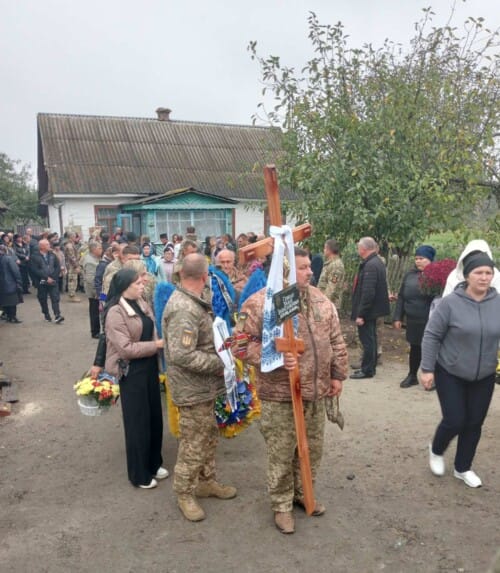 Плакала навіть природа: у Судилківській громаді прощалися із загиблим командиром відділення телекомунікаційних систем ІТВ