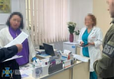 У сусідній із Хмельниччиною області викрили масштабну корупційну схему ухилення від мобілізації