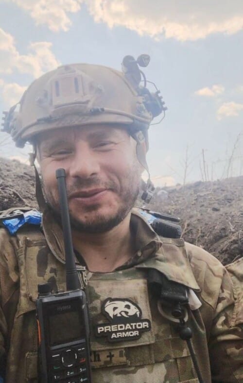 «Перше бойове зіткнення було наче в кіно»: історія військового з Хмельниччини