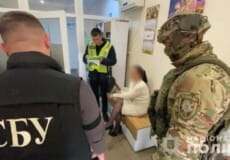 Адвокатка сусідньої із Хмельниччиною області шукала «клієнтів», які хотіли уникнути проходження ВЛК