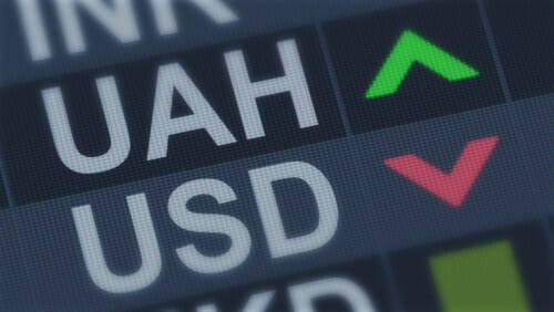 На сайті rates.fm можна перевірити актуальний курс валют в Ощадбанке