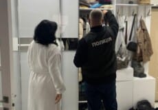 У сусідній із Хмельниччиною області лікарка видавала підроблені результати МРТ: у неї знайшли понад 4,4 млн грн
