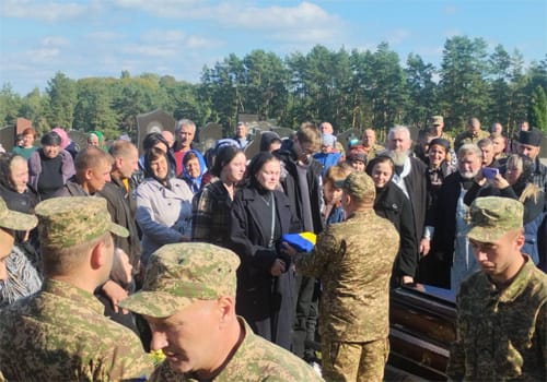 На Шепетівщині провели в останню путь загиблого на війні нацгвардійця