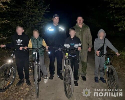 У сусідній із Хмельниччиною області діти поїхали у ліс і заблукали: їх врятували розумні дії 14-річного хлопця